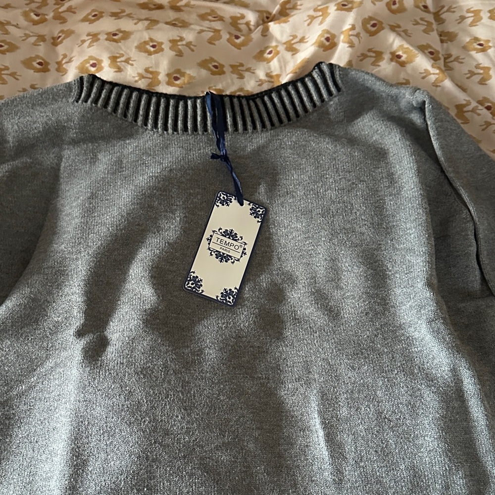 Tempo Paris Gray Crewneck Sweater